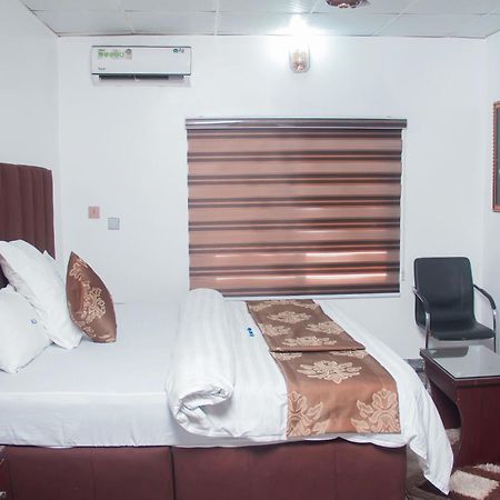 אויו Kay Luxury Suites מראה חיצוני תמונה
