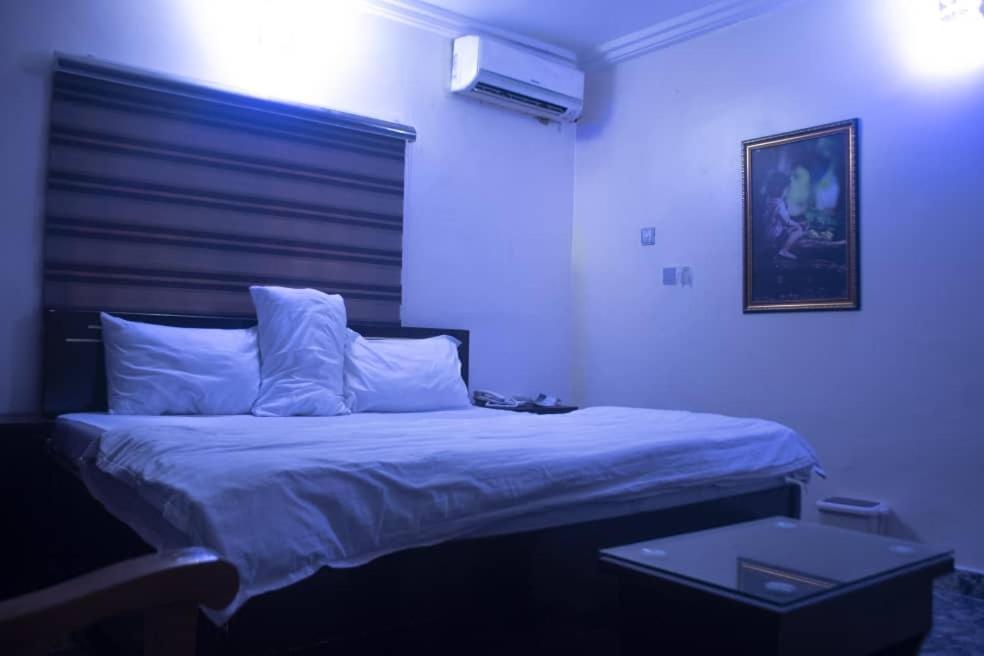 אויו Kay Luxury Suites מראה חיצוני תמונה