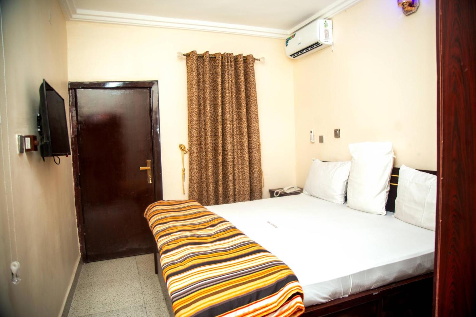 אויו Kay Luxury Suites מראה חיצוני תמונה